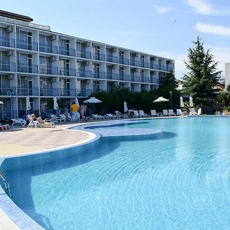 Balaton Hotel Slântsjev Brjag Eksteriør bilde
