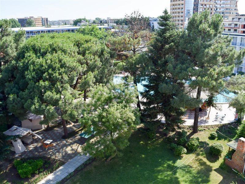 Balaton Hotel Slântsjev Brjag Eksteriør bilde