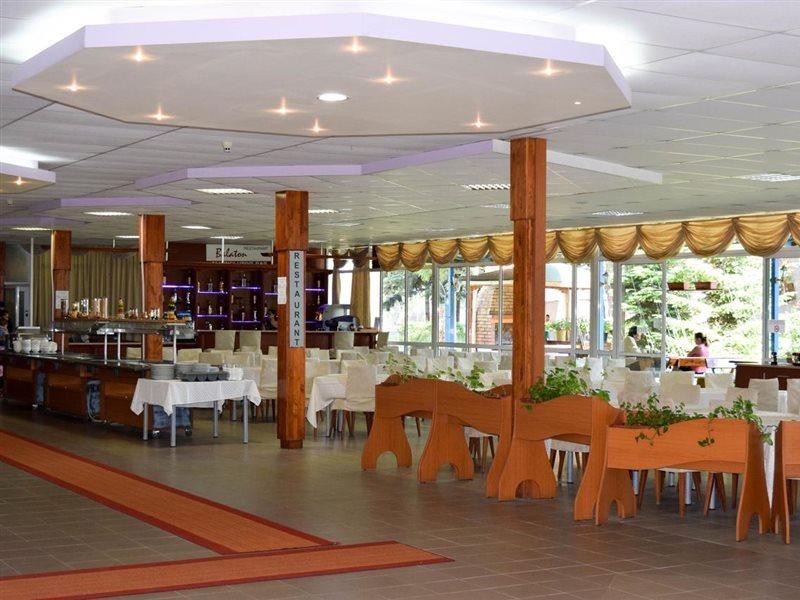 Balaton Hotel Slântsjev Brjag Eksteriør bilde