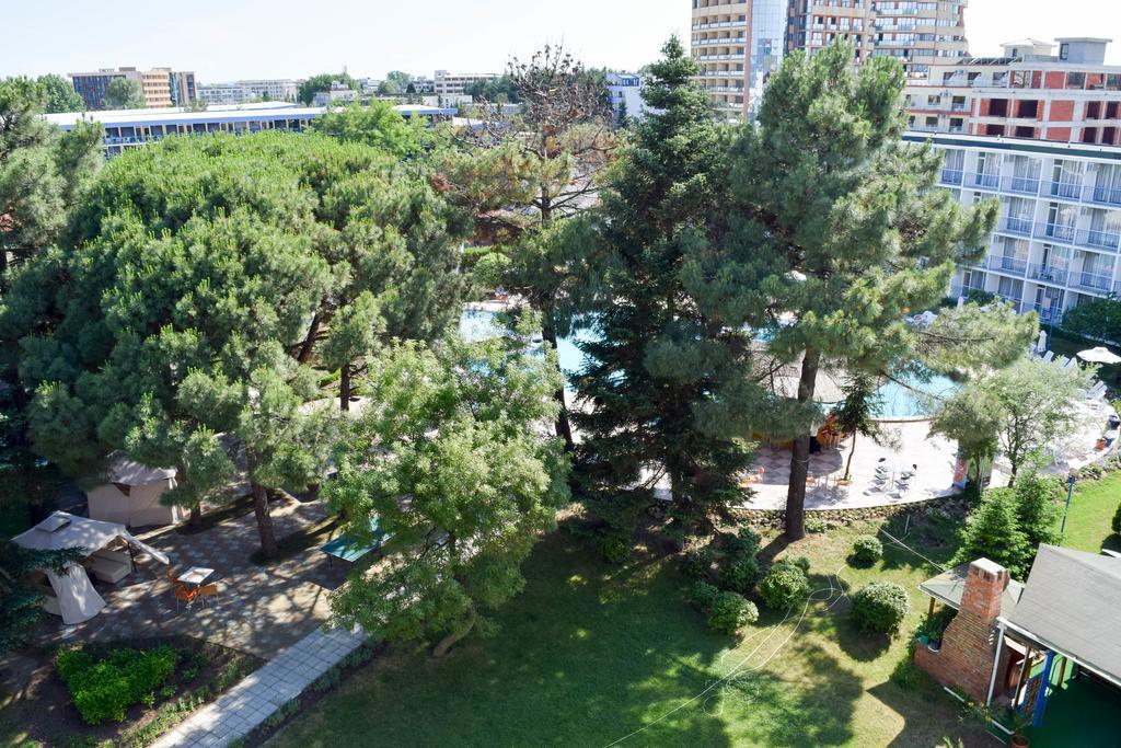 Balaton Hotel Slântsjev Brjag Eksteriør bilde