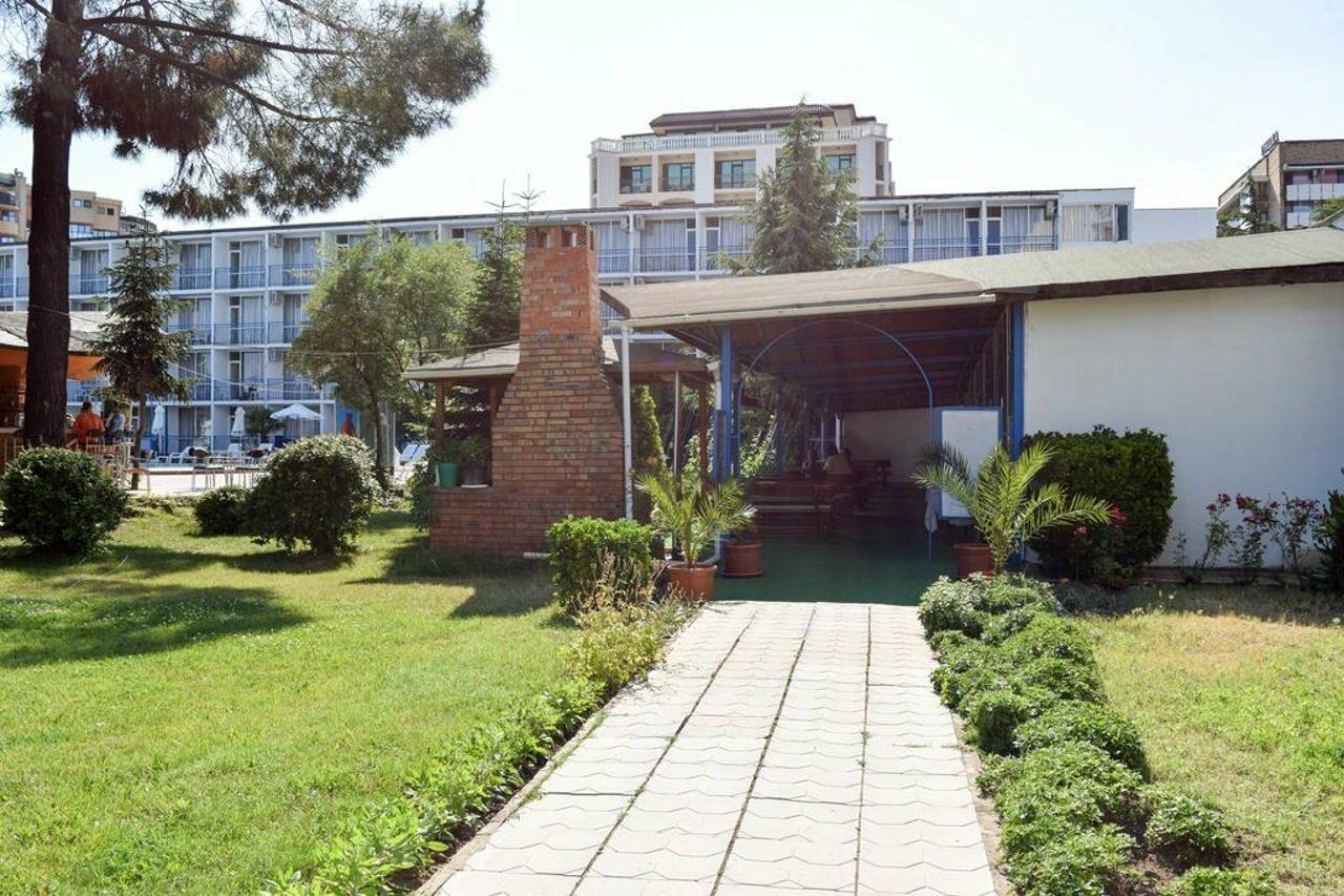 Balaton Hotel Slântsjev Brjag Eksteriør bilde